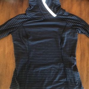 Lululemon pull over